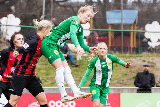 Hammarbys Emilia Larsson hoppar in i Brommapojkarnas  Alice