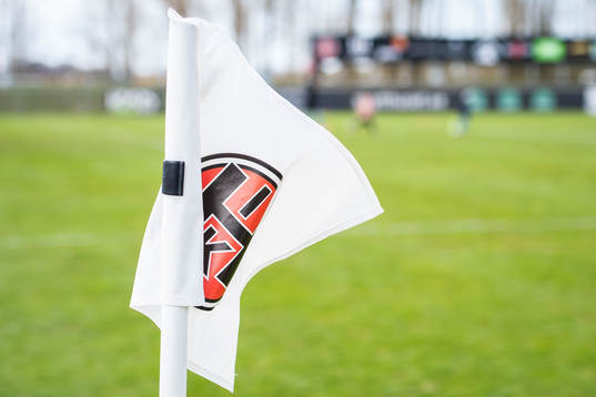 Hörnflagga på Laröds IP