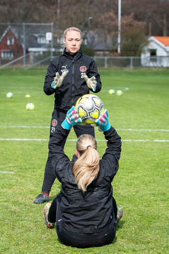 Hittarps målvakter Josefin Månsson och Sofia Andersson