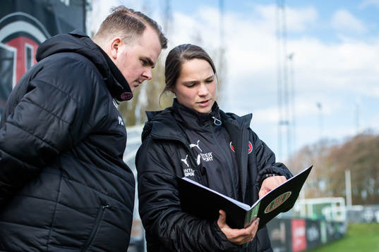 Hittarps tränare Rasmus Leijon och tränare Ieva Kibirkstis