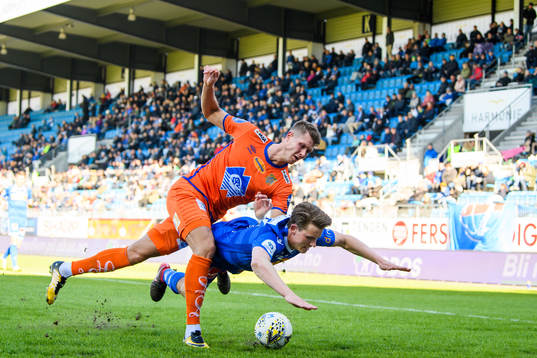 Hólmbert Fridjónsson of Aalesund and Marius Høibråten