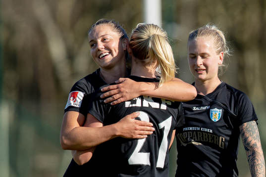 Göteborgs Vilde Böe Risa, Rebecka Blomqvist och Filippa