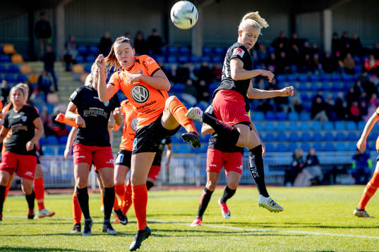 Göteborgs Rebecka Blomqvist mot Kungsbackas Ida Pettersson