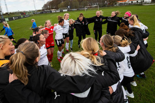 Hittarps spelare jublar