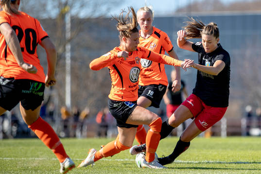 Göteborgs Vilde Böe Risa mot Kungsbackas Emilia Hjertberg
