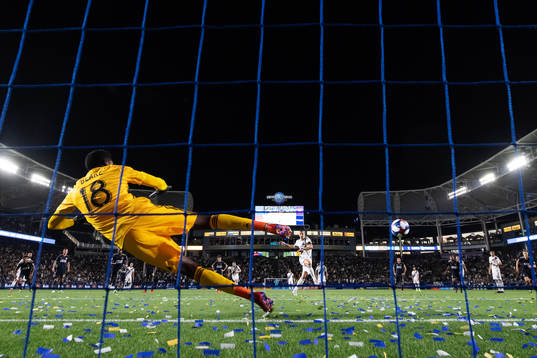 Zlatan Ibrahimovic of LA Galaxy scores 2-0 behind