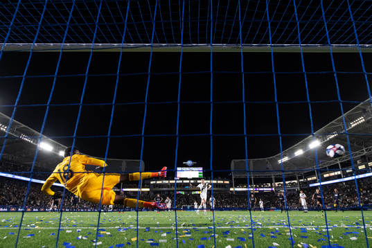 Zlatan Ibrahimovic of LA Galaxy scores 2-0 behind