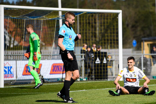 Häckens Alexander Jeremejeff deppar