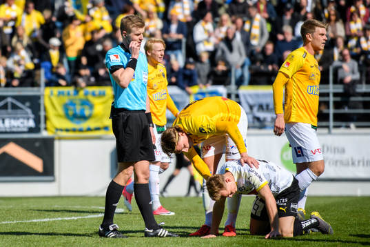 Häckens Adam Andersson med skada