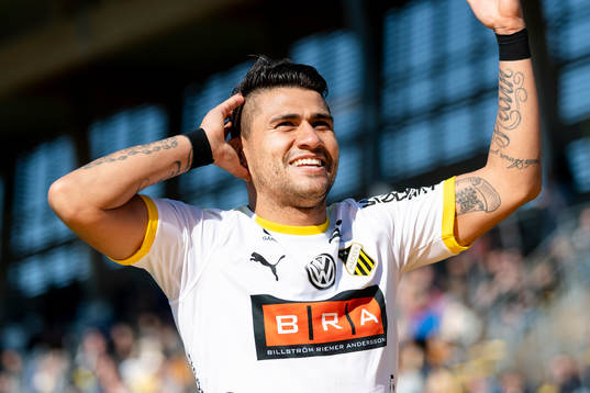 Häckens Paulinho jublar