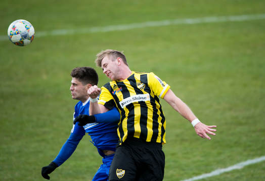 IFK Hässleholms Mattias Jönsson i matchen i division 2