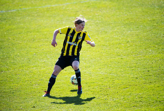 IFK Hässleholms Philip Bengtsson i matchen i division 2