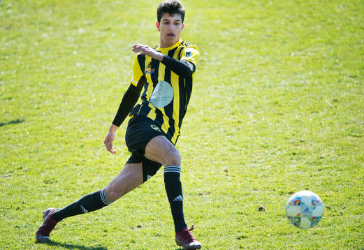 IFK Hässleholms Mustafa Owaid i matchen i division 2