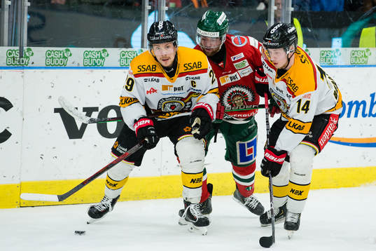 Luleås Erik Gustafsson och Jonas Berglund mot Frölundas