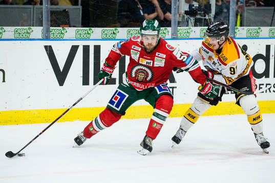 Frölundas Mats Rosseli Olsen och Luleås Johan Forsberg