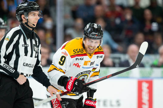 Luleås Johan Forsberg har ont