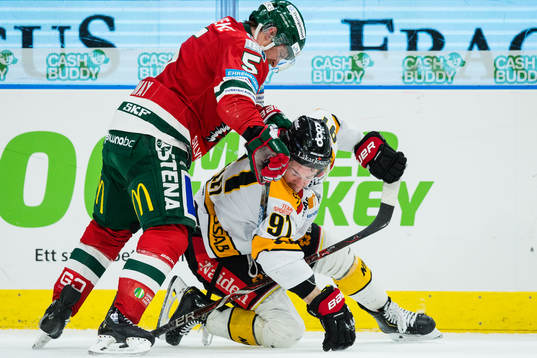Frölundas Chay Genoway och Luleås Austin Farley