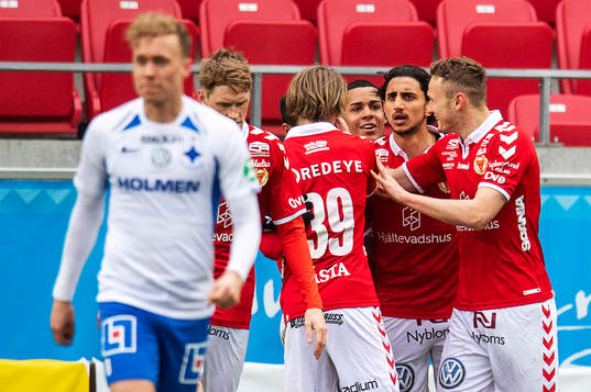 Kalmarspelarna jublar