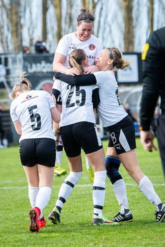 Hittarps spelare jublar