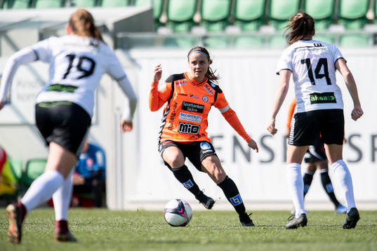 Kristianstads Alice Nilsson mellan Limhamn Bunkeflos