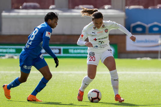 Eskilstunas Ayinde Halimatu och Rosengårds Johanna Rytting