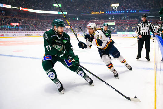 Färjestads Jesse Virtanen och Djurgårdens Axel Jonsson