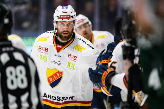 Djurgårdens Dick Axelsson jublar