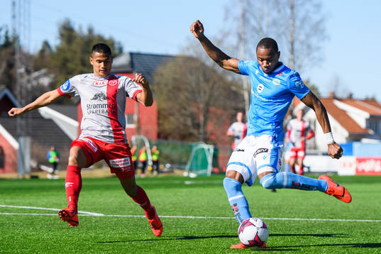 Bläddra bland fler bilder av Football, OBOS-ligaen, Strømmen - Sandnes Ulf