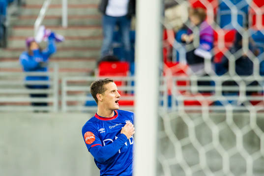 Herolind Shala of Vålerenga celebrates