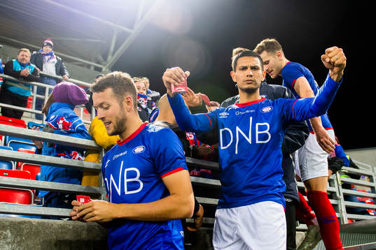 Deyver Vega of Vålerenga celebrates