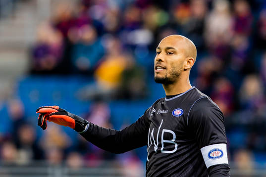 Goalkeeper Adam Larsen Kwarasey of Vålerenga