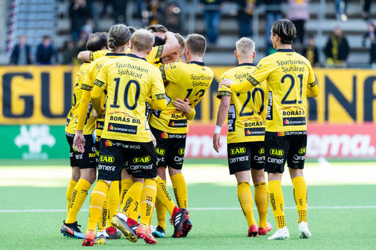 Elfsborgs Per Frick kramas om av lagkamrater