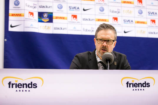s tränare Rikard Norling på presskonferensen
