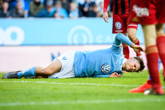 Malmö FFs Arnór Traustason har ont