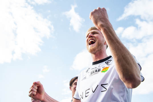 GAIS Carl Elfgren Nyström jublar