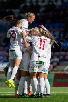 Rosengårds spelare jublar