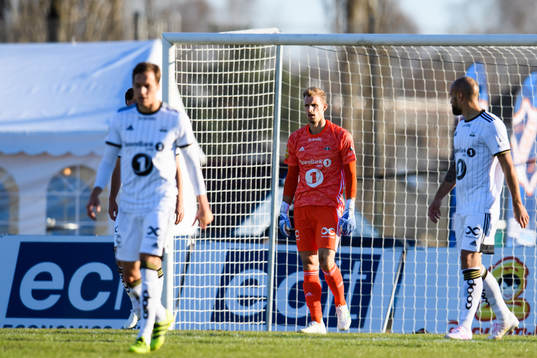 The players of Rosenborg looks dejected