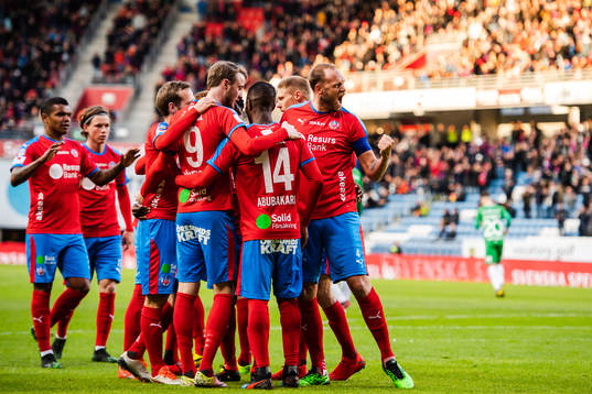 Helsingborgs Mohammed Abubakari jublar med Rasmus Jönsson