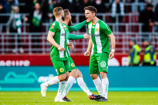 Hammarbys Vidar Örn Kjartansson jublar