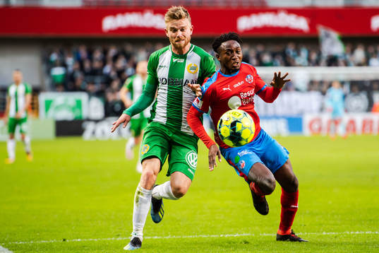 Hammarbys Dennis Widgren och Helsingborgs Mamudu Moro