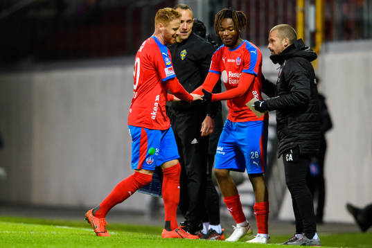 Helsingborgs Alexander Farnerud byter med Kundai Benyu