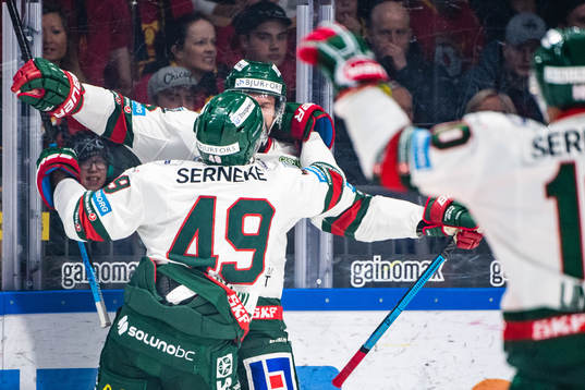 Frölundas Rhett Rakshani och Anders Grönlund jublar