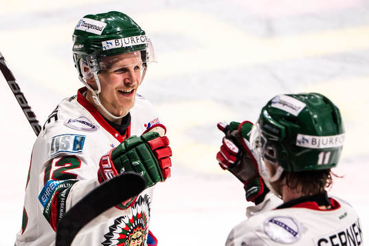 Frölundas Max Friberg jublar