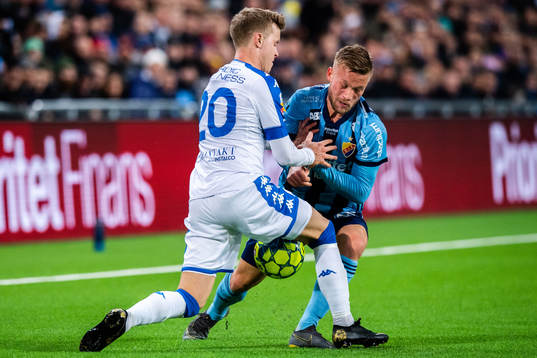 Djurgårdens Nicklas Bärkroth och IFK Göteborgs Victor