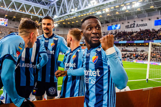 Djurgårdens Mohamed Buya Turay jublar