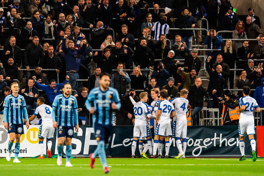 IFK Göteborgs spelare jublar