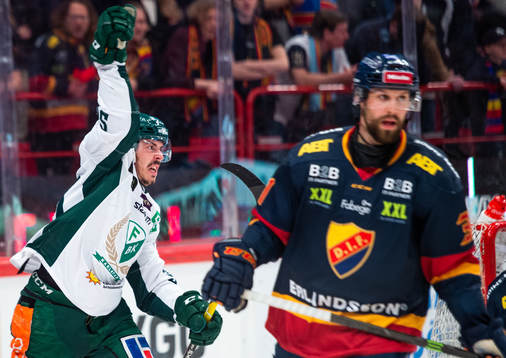 Färjestads Sebastian Erixon jublar