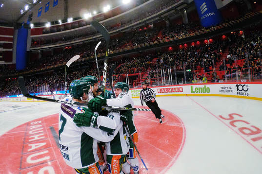 Bläddra bland fler bilder av Ishockey, SHL, Semifinal 6, Djurgården - Färjestad 