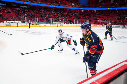Färjestads Alexander Reichenberg och Djurgårdens