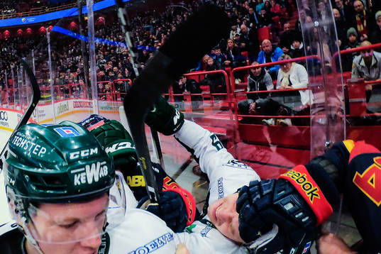 Färjestads Oskar Steen